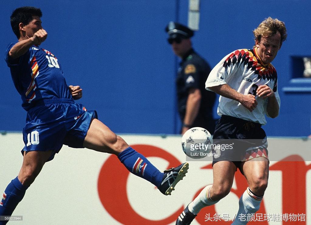 1994世界杯足球鞋回顾视频,2010世界杯足球鞋款式