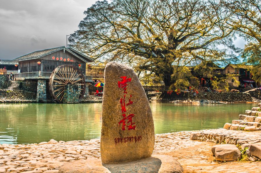 离厦门200公里的城市,离厦门十来分钟的小城