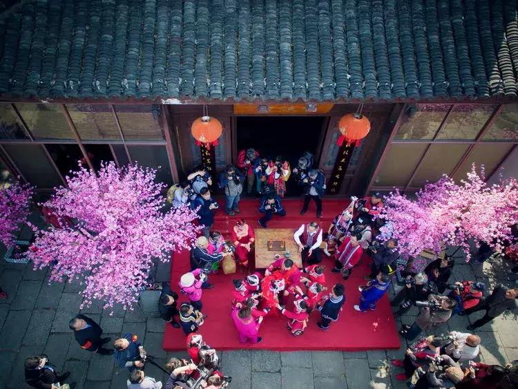 鐣叉棌椋庢儏鎽勫奖,杩愭渤鐣旂殑缇庢櫙