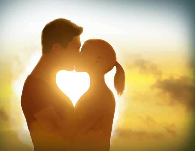 左手中指无名指都戴戒指什么意思,女生左手食指右手中指同时戴戒指