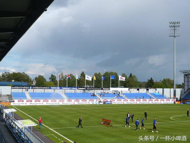 挪威绝美足球场,挪威诺夫顿岛球场