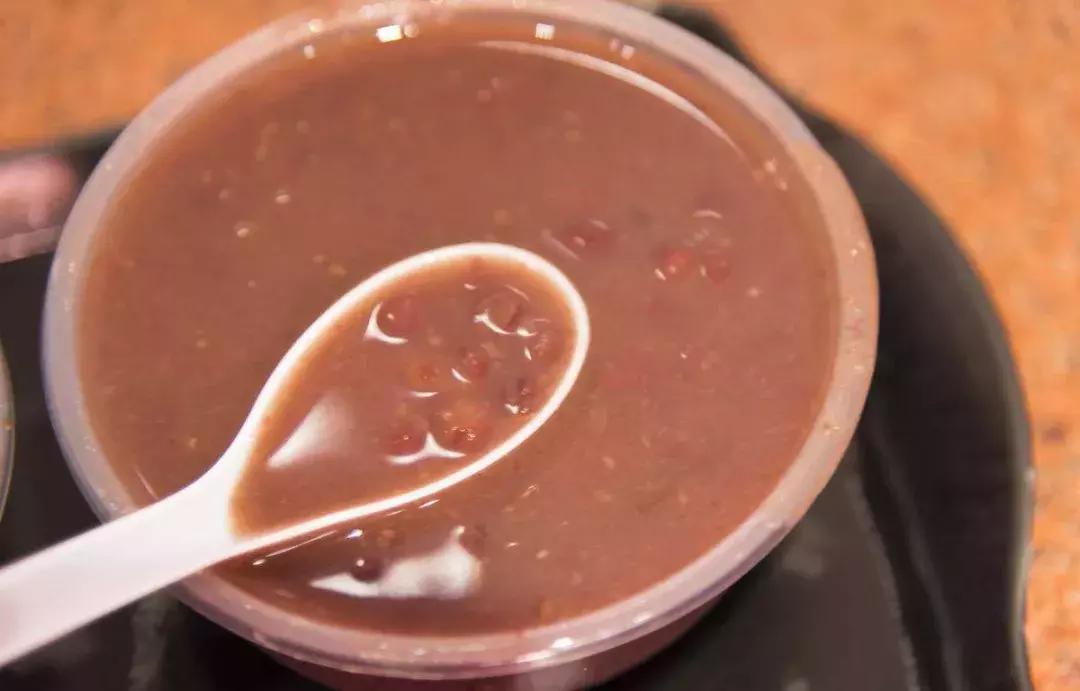 一碗螺蛳粉爱上一座城,一碗螺蛳粉只吃一半