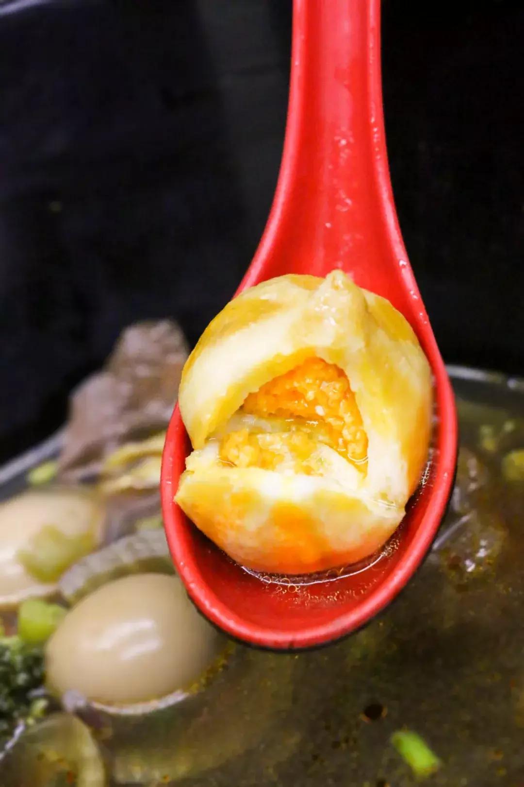 结婚12年，台湾夫妻在厦大旁开了家“黑”店，专治小确丧……