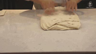 高水面团怎么揉,教你怎么揉面团