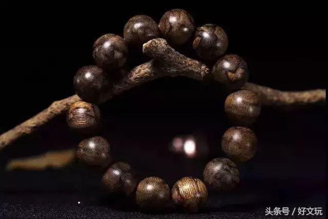 108菩提手串有什么寓意和象征,手串13颗带两个铃铛是什么寓意