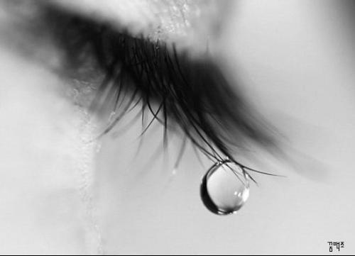 有一种女孩从不主动麻烦别人,女生宁愿麻烦别人也不愿麻烦你