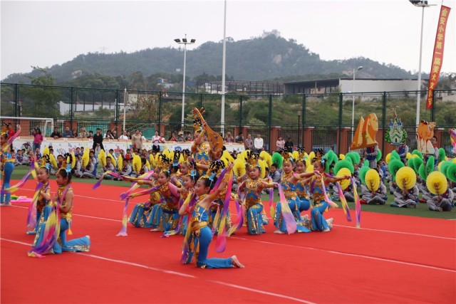 足球文化小孩,厦门市人民小学足球节