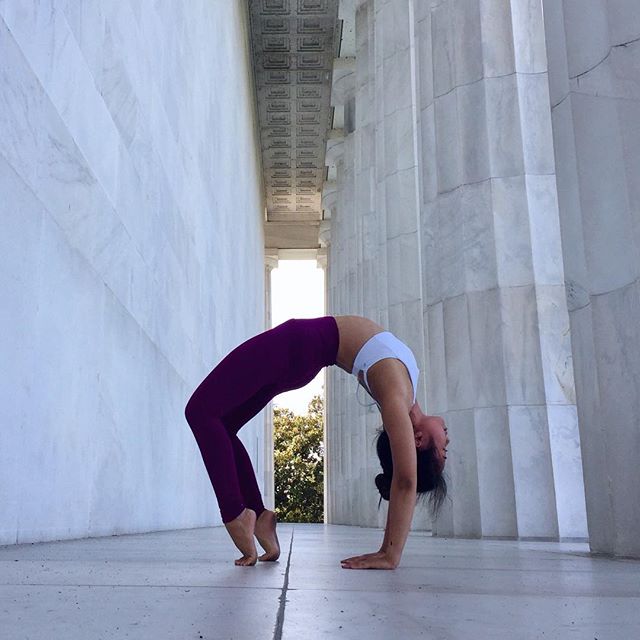 怎么练倒立体式,10秒倒立教学新手入门