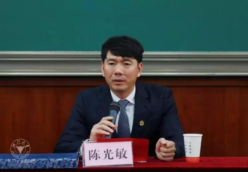 百丽撤柜鞋是真的吗,一代鞋王百丽退市了吗