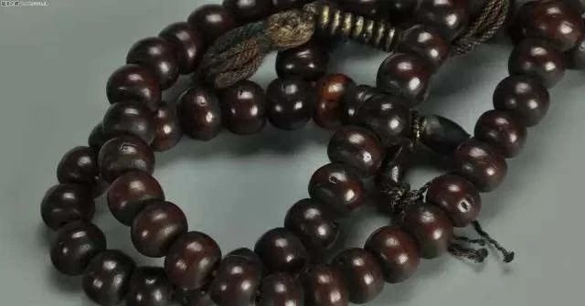 什么是凤眼菩提短桩,什么是凤眼菩提漏眼