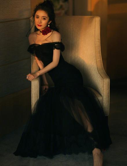 杨幂穿搭新中式同款香云纱,杨幂穿纱裙美上天