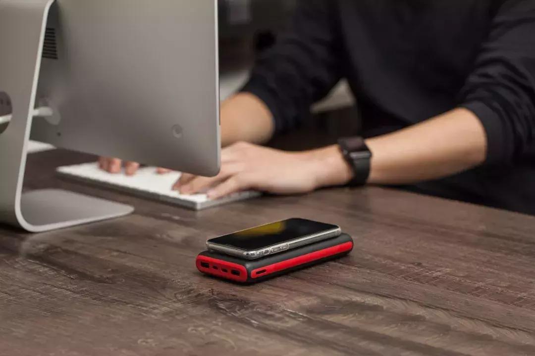 苹果手机无电无线充电,苹果官方无线充电