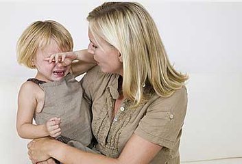 宝宝抗拒拉臭臭怎么办,宝宝幼儿园拉粑粑不敢告诉老师