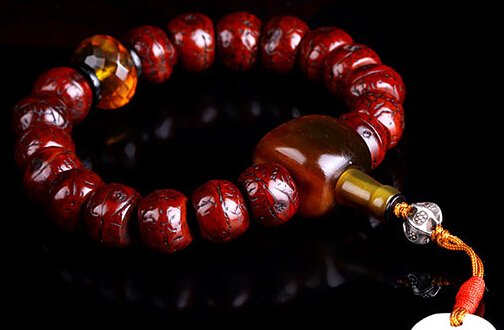 文玩的作用装饰只是辅助，这个理由最实在，你知道吗？