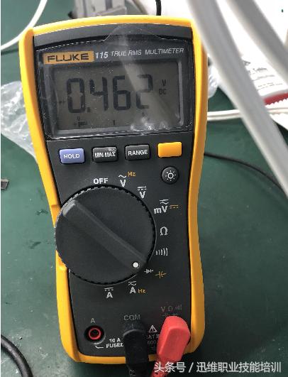 iphone自动重启刷机是否有效,为什么iphone反复重启
