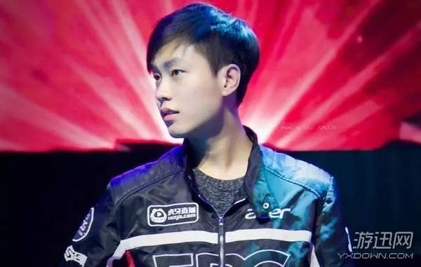 老师推荐电竞专业遭怒斥，电竞专业的前景究竟怎么样？