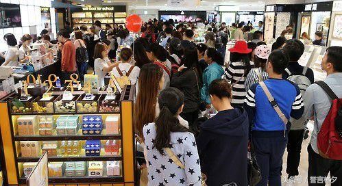 韩国五一旅游暴增790%是真是假,中国游客横扫免税店