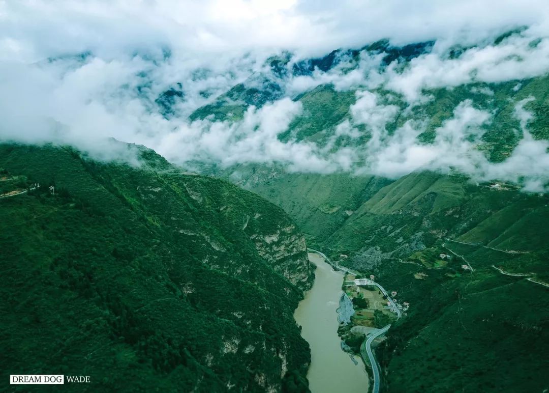 川藏高速公路北线与川藏南线,川藏南线与北线哪个路况更好