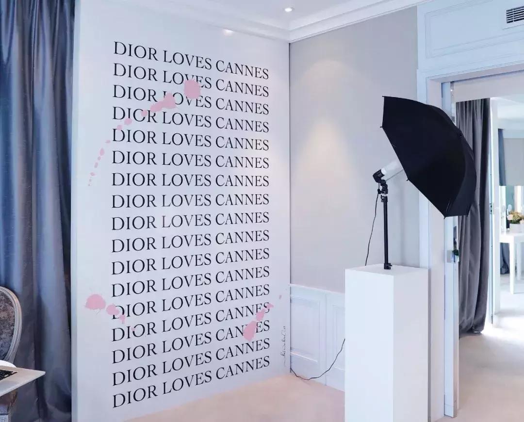 王丽坤戛纳红毯,王丽坤和李晨吻戏