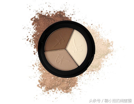 粉饼和粉底液是不是差不多,粉饼和粉底有什么区别
