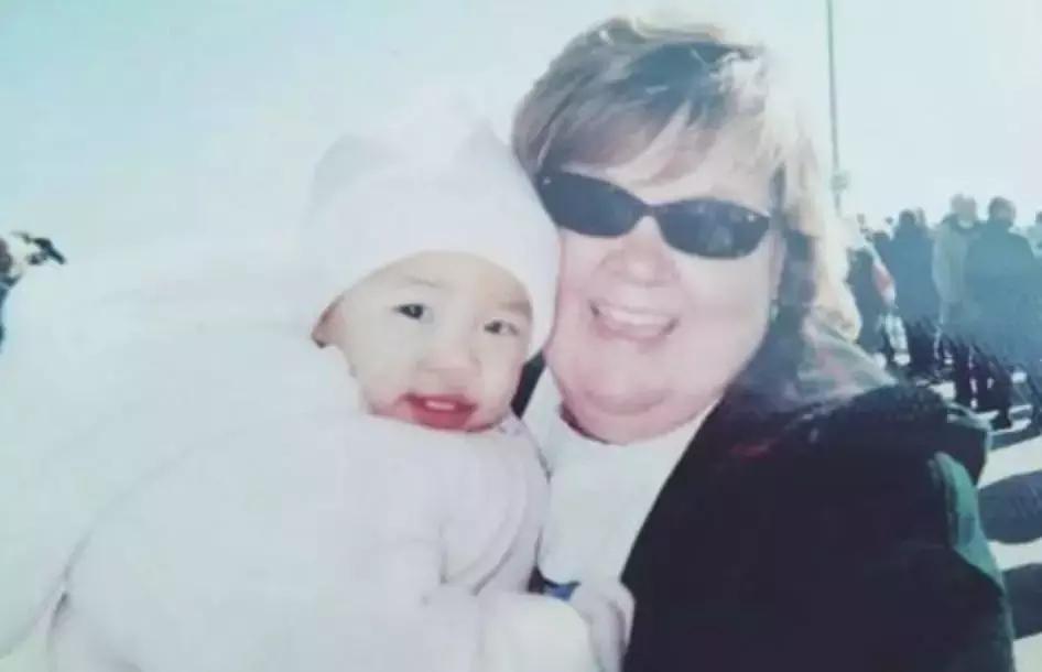 如果你的孩子身高1米37,龅牙,你还会倾其所有养育她吗?