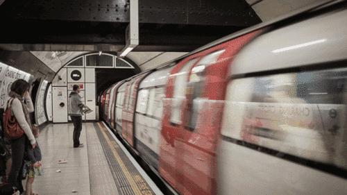 扎心了老铁受人冷落的原因,扎心了老铁加班累死了