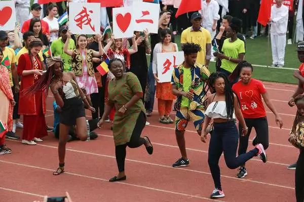 打破28年校运动会纪录,有没有校运会破世界纪录