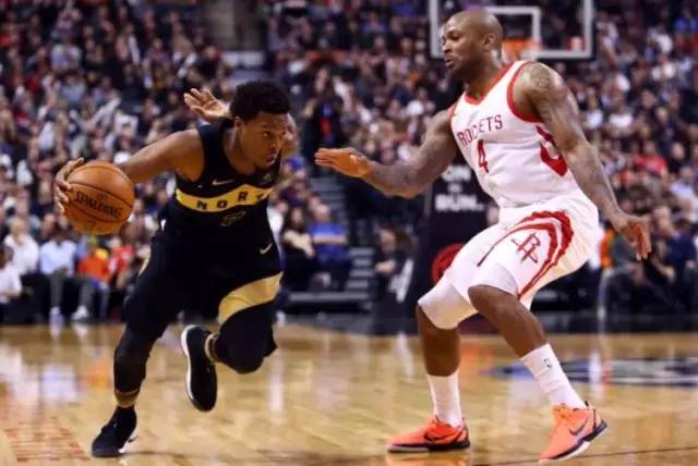 NBA和Supreme：潮流需要扣扣