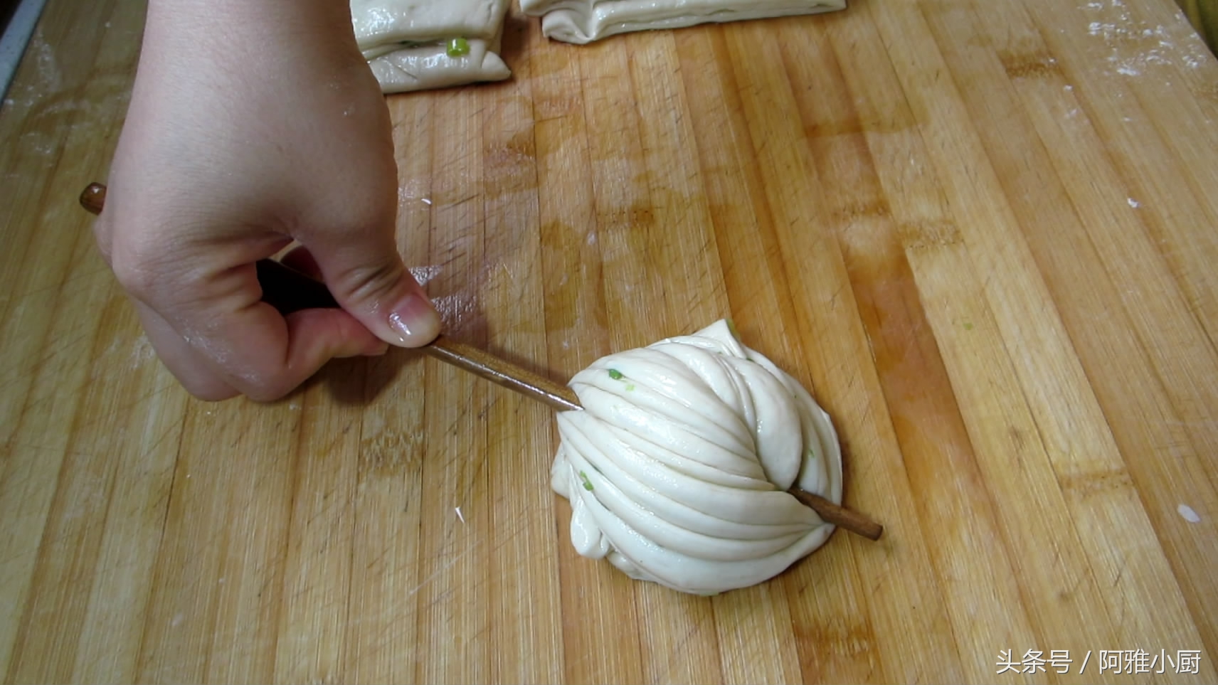 怎么做出好看又好吃的花卷,红薯花卷怎么做简单又好吃