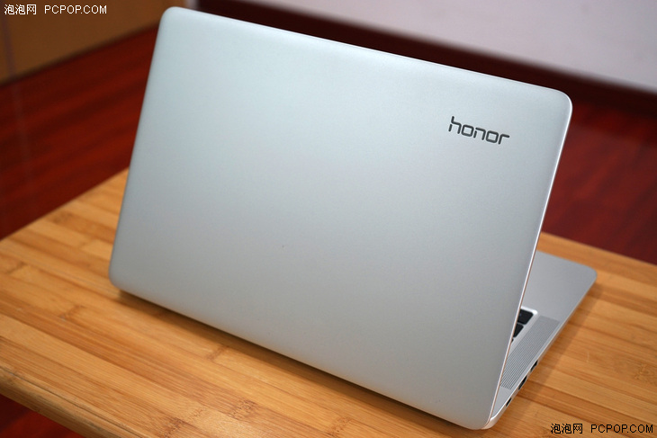 荣耀magicbook142050版游戏测试,荣耀magicbook使用体会