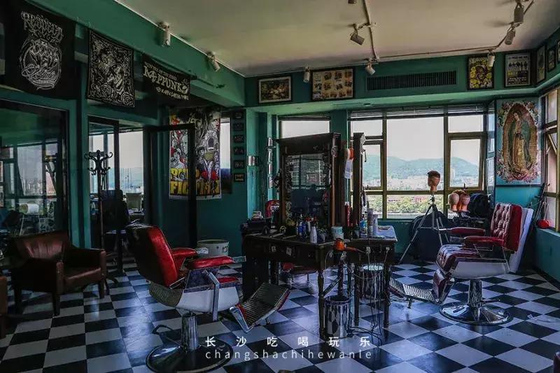 20分钟剪完一个男发算久吗,剪一个男发十五分钟