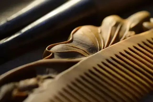 滋养头发的梳子,一把好梳子陪你一辈子