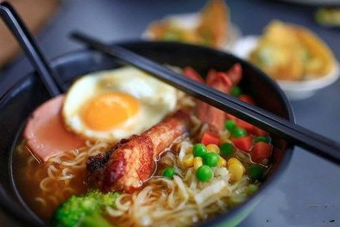 怀孕想吃辣的怎么做,孕妇吃泡面的妙招