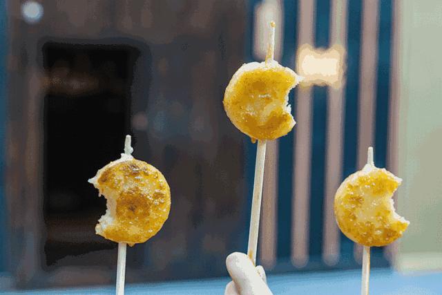 别再长胖了，否则你连这家店的门都挤不进去！