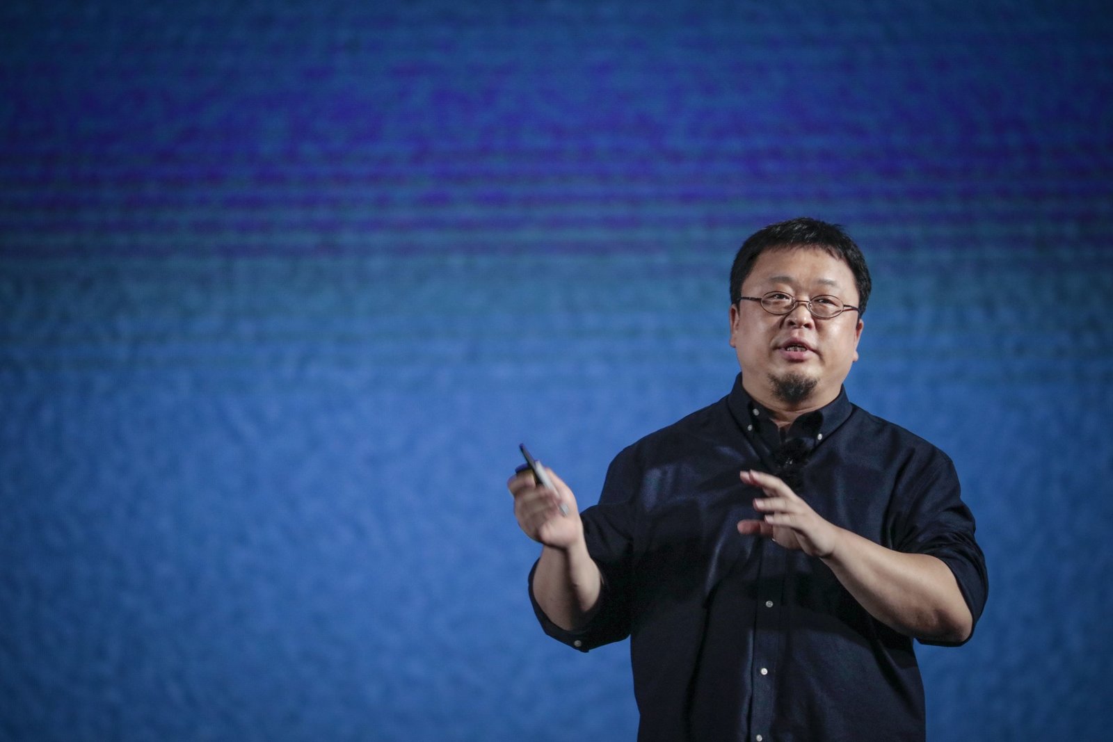 坚果r1客观评价,坚果r1评测爱否科技