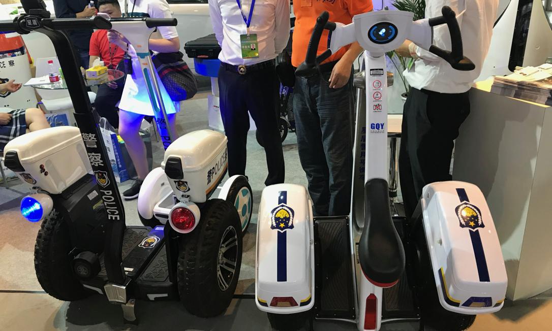 众星齐聚珠海航展,警博会新式装备