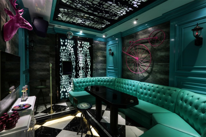 澶ц繛寰閲忚穿寮弅tv,澶ц繛涔愯喘閲忚穿ktv