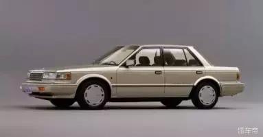 历代蓝鸟车型,老款蓝鸟和新款蓝鸟对比