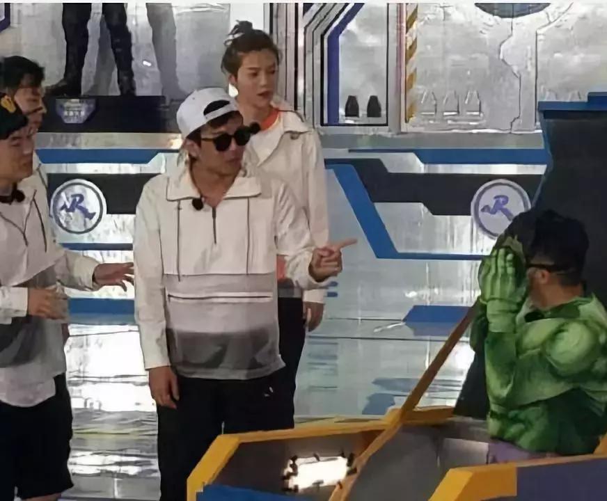 中国漫威英雄郑恺,郑恺漫威3秒钟镜头