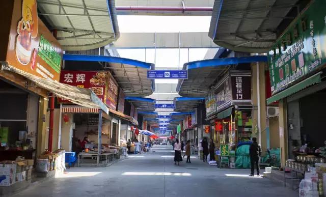 国际商贸城和荷花池,荷花池和国际商贸城哪里便宜