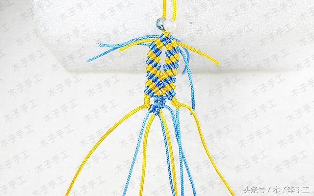 小爱心手链编织视频,女生红绳手链编辑教程