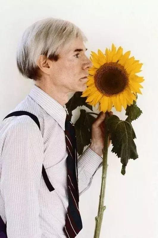 草间弥生《对花的痴迷》——日本创新文化的一角