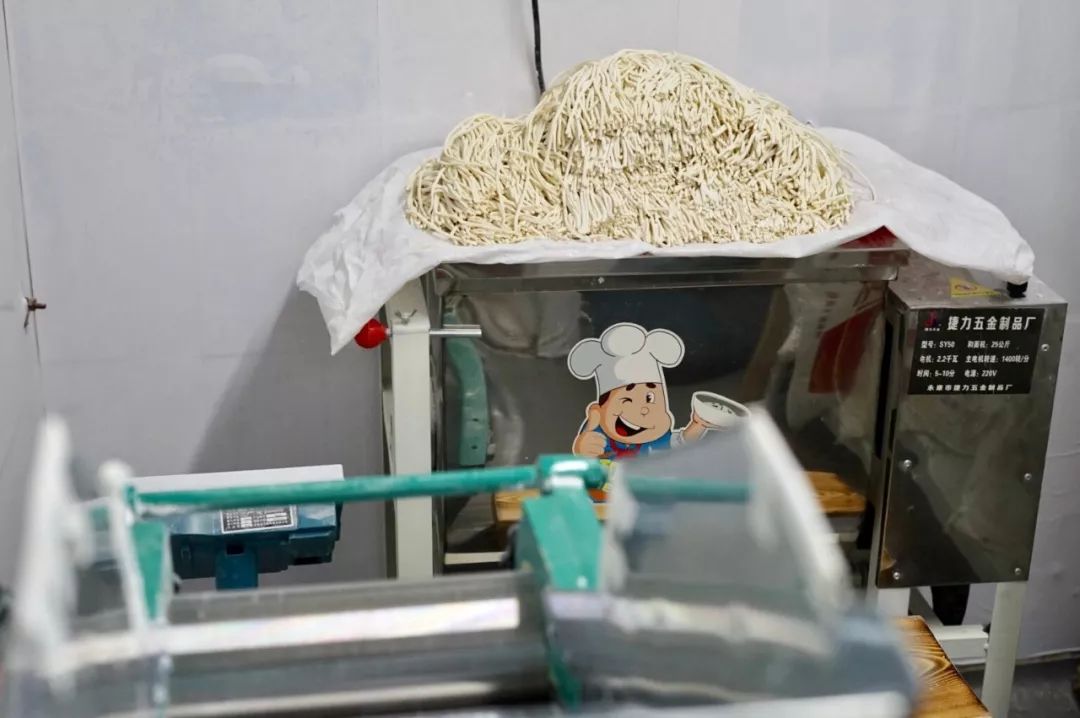 南京有一家古怪的面馆,南京最有名的肉丝面