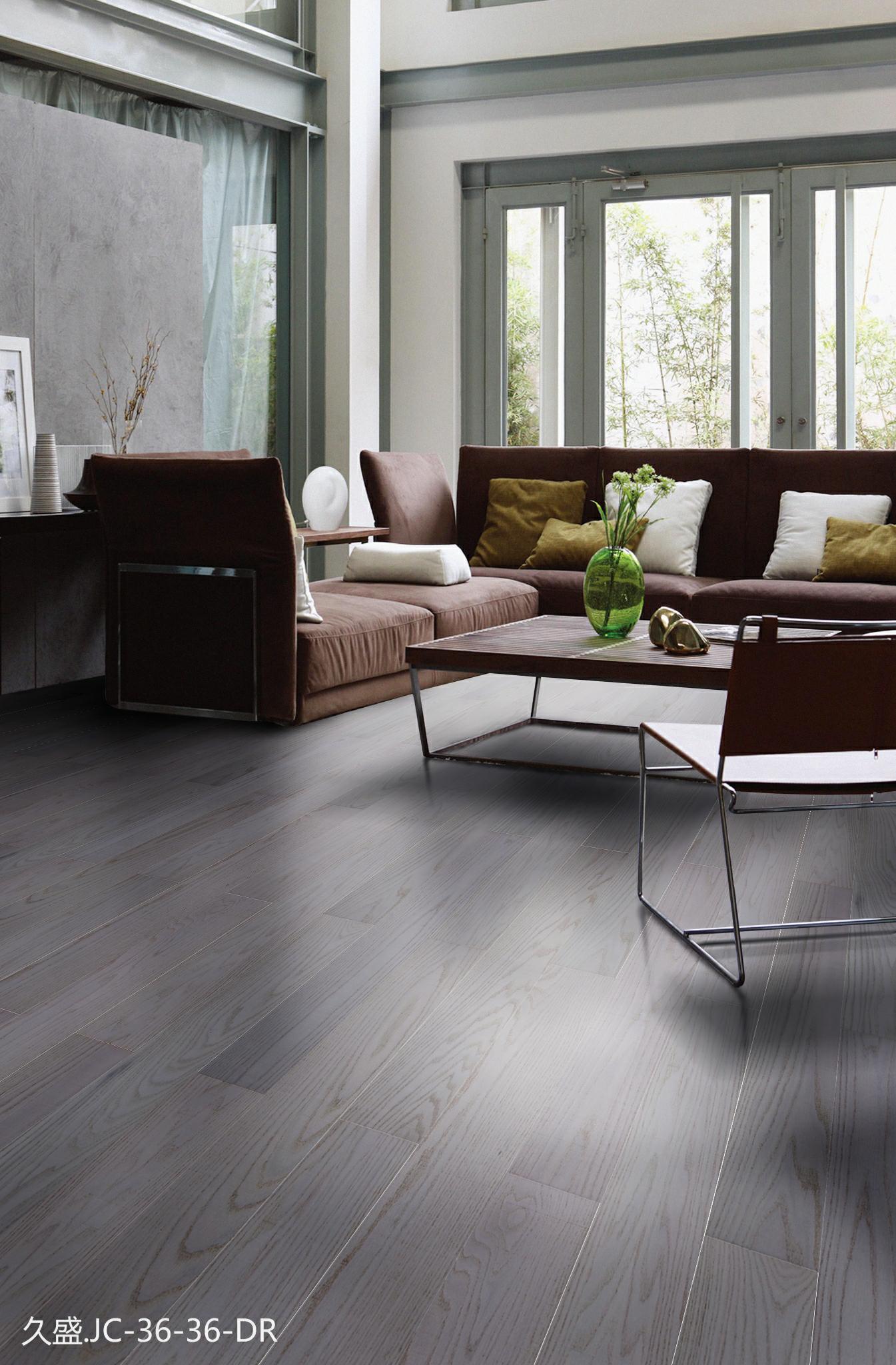 美国红橡地板价格多少,美国红橡原木地板铺贴效果图大全