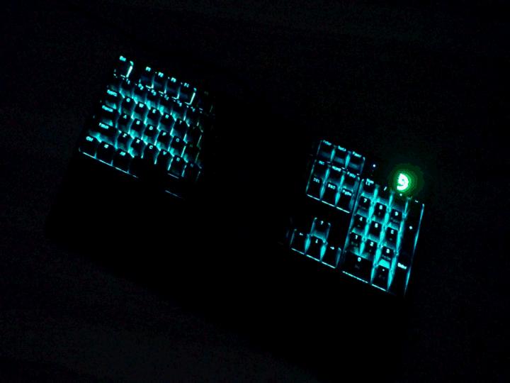机械键盘rgb灯光不统一,樱桃rgb键盘