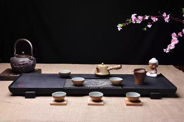 茶小白科普：茶具“宰相”——茶盘