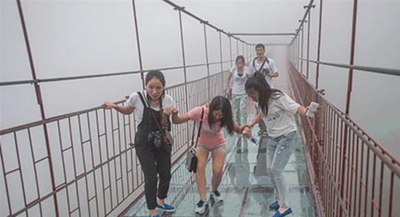 空中玻璃栈道真实感受,浙江玻璃栈道推荐