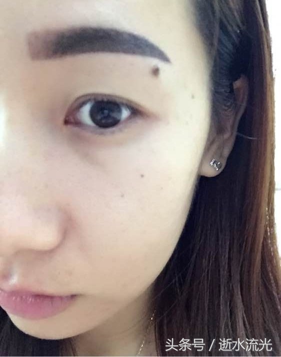 宝妈做纹眉后，感觉眉毛有点粗，被老公笑话，说我像蜡笔小新！