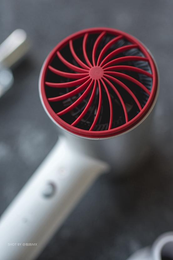 小米生态链吹风机堪称国潮黑科技,素士吹风机h5和复古吹风机哪个好