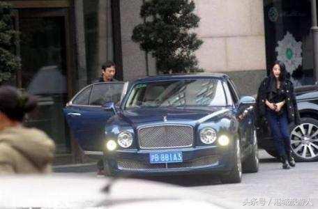 她是北舞校花，被王思聪抛弃后做淘宝创业，网友：又在模仿